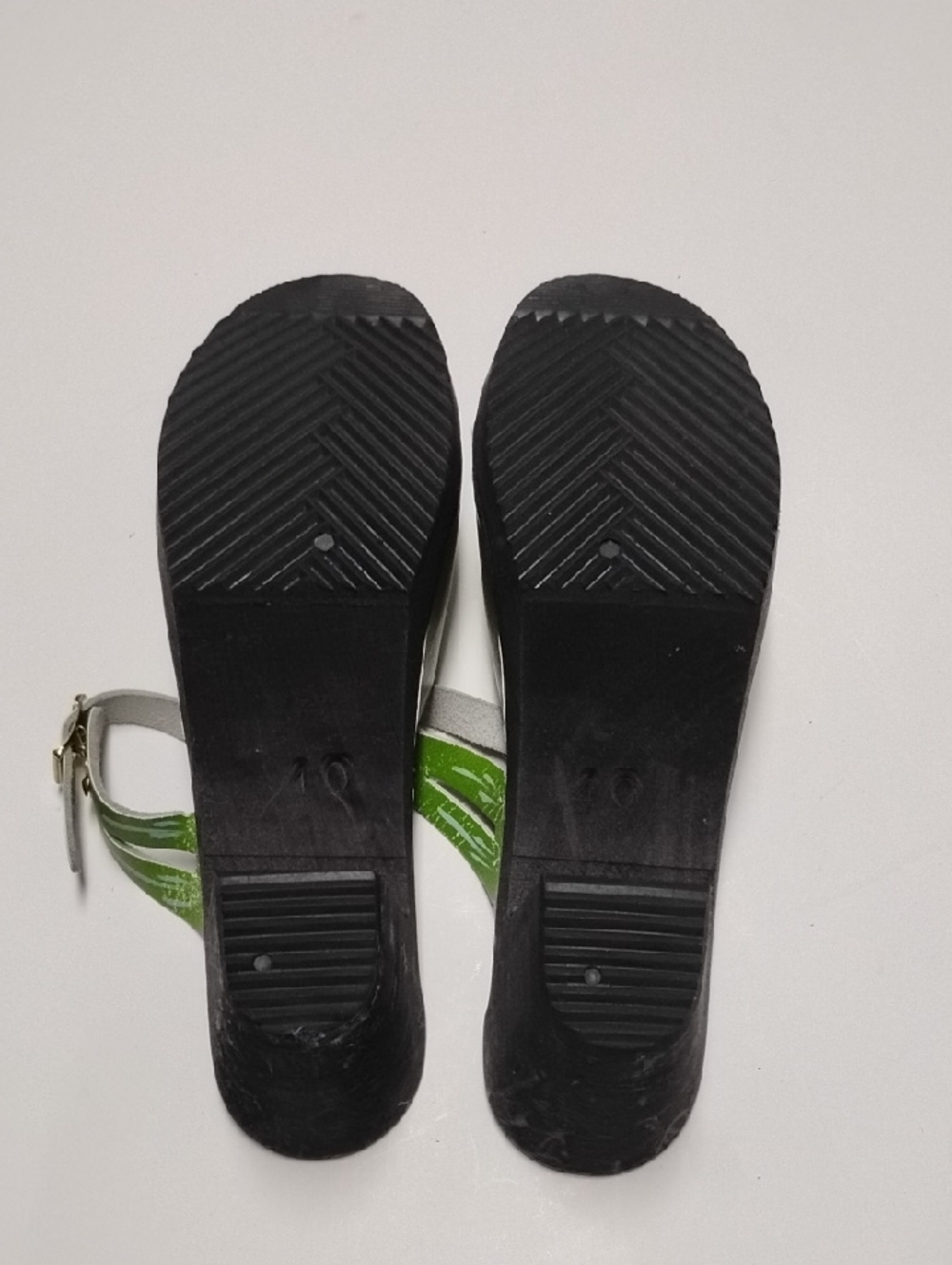 Dala Sweden Clogs - Picture 9 of 12